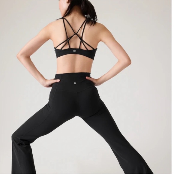 ATHLETA Black Salutation Stash High Rise Flare Pant Size Medium - Picture 2 of 11